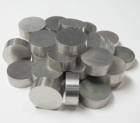 Alnico magnet